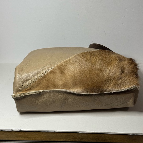 MOO MOO Design Springbok & Leather Braided Tote - Picture 7 of 14